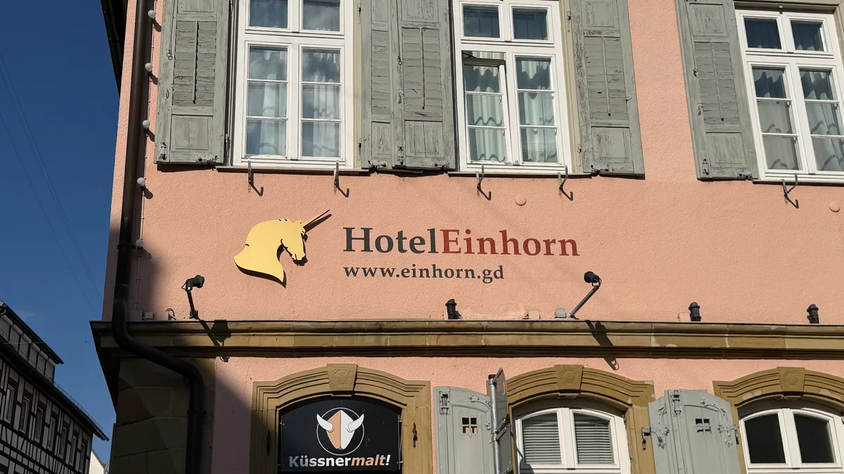 Das Hotel Einhorn stellte vor zwei Jahren den Betrieb ein. Impressionen aus der Einhornstadt Schwäbisch Gmünd.
